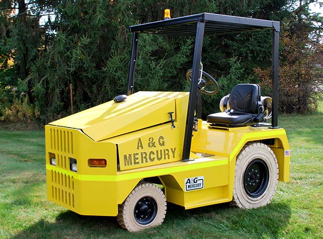 800 series tow tractor